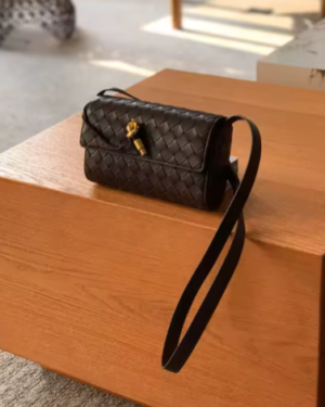 Tulip by Ghafa handbag