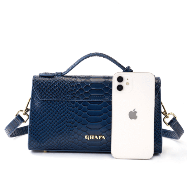 Bolsa-by-Ghafa-Size-comparison-to-iPhone